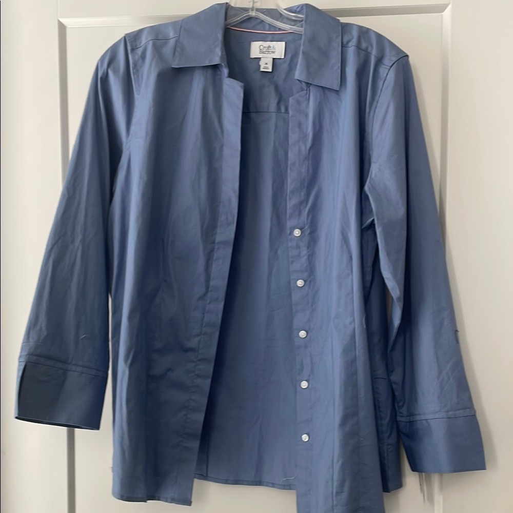 Croft & Barrow Women's Blue Button-Up Blouse Size M